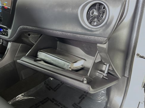 Used 2019 Toyota Corolla LE image 33