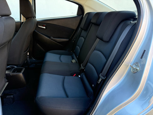 Used 2018 Toyota Yaris iA image 4