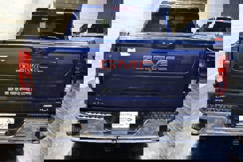 Used 2022 GMC Sierra 1500 SLE image 4