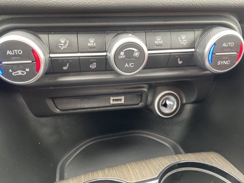 Used 2023 Alfa Romeo Giulia Ti w/ Active Assist Plus Package image 31