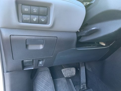 Used 2021 Toyota Highlander Limited image 30