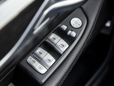Used 2019 BMW 740i w/ Executive Package image 19