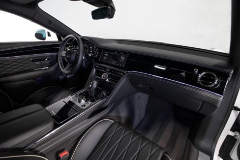 Used 2021 Bentley Flying Spur V8 image 53