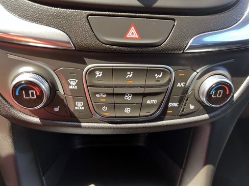 Used 2020 Chevrolet Equinox LT image 28