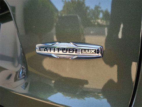 Used 2021 Jeep Cherokee Latitude Lux w/ Comfort/Convenience Group image 13