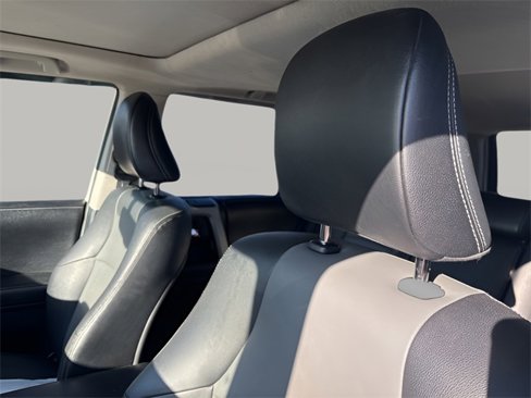 Used 2014 Toyota 4Runner SR5 image 8