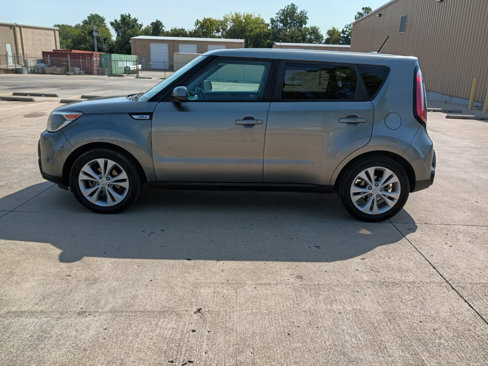 Used 2016 Kia Soul + image 7