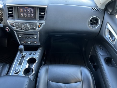 Used 2018 Nissan Pathfinder SL image 39
