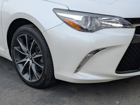 Used 2017 Toyota Camry XSE image 9