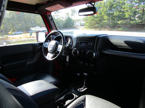 Used 2018 Jeep Wrangler Unlimited Sport image 18