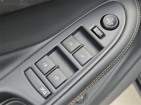 Used 2017 Buick Envision Essence image 23
