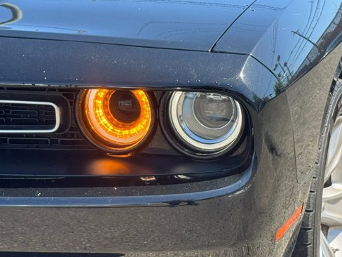 Used 2023 Dodge Challenger SXT image 9