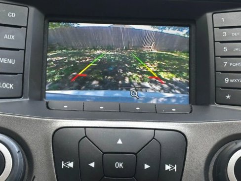 Used 2018 Ford Taurus SE image 17