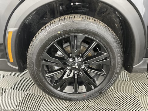 Used 2024 Mitsubishi Eclipse Cross LE image 13