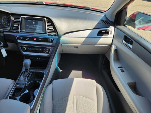 Used 2019 Hyundai Sonata SE image 16