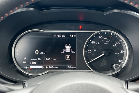 New 2025 Nissan Versa SR w/ Trunk Package image 20