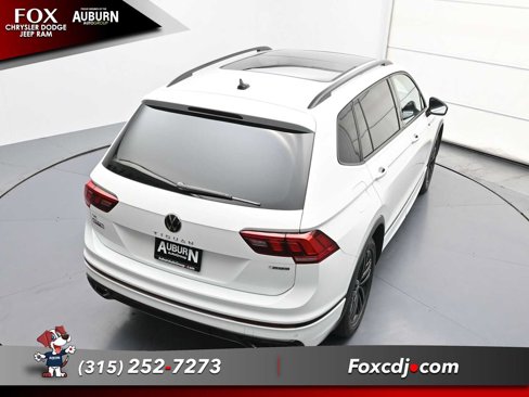 Used 2022 Volkswagen Tiguan SE R-Line image 30