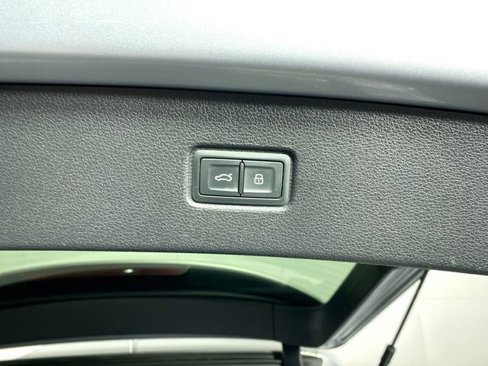 Used 2018 Audi Q7 3.0T Premium Plus w/ Premium Plus Package image 37