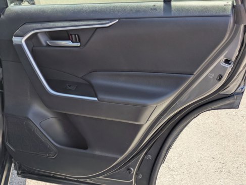 Used 2021 Toyota RAV4 XLE Premium image 24
