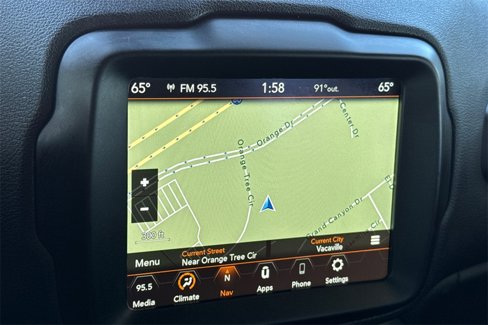 Used 2022 Jeep Renegade Latitude image 28