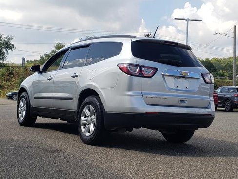 Used 2017 Chevrolet Traverse LS image 6