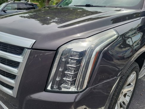 Used 2015 Cadillac Escalade ESV Luxury image 4