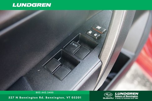 Used 2015 Toyota Corolla L image 13