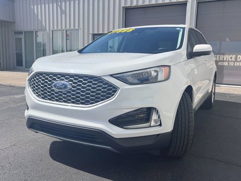 Used 2023 Ford Edge SEL w/ Convenience Package image 4