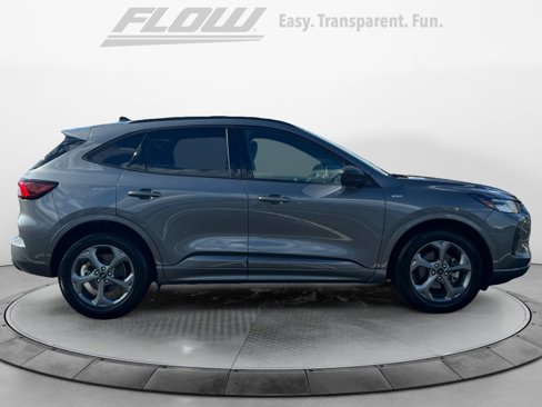 Used 2023 Ford Escape ST-Line w/ Tech Pack #1 image 9