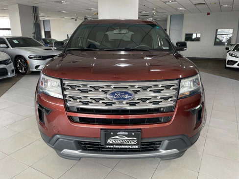 Used 2018 Ford Explorer XLT w/ Equipment Group 201A image 2