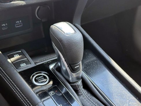 Certified 2022 Nissan Kicks SV image 26
