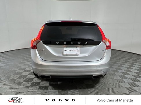 Used 2015 Volvo V60 T5 Platinum image 8