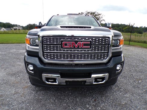 Used 2019 GMC Sierra 3500 Denali w/ Duramax Plus Package image 16