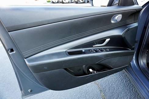 Certified 2024 Hyundai Elantra SEL image 21
