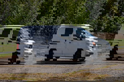 Used 2020 Nissan NV200 SV w/ Sliding Glass Door Package image 3