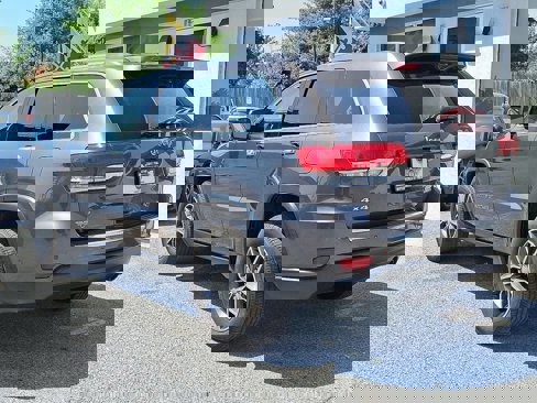 Used 2018 Jeep Grand Cherokee Limited image 6