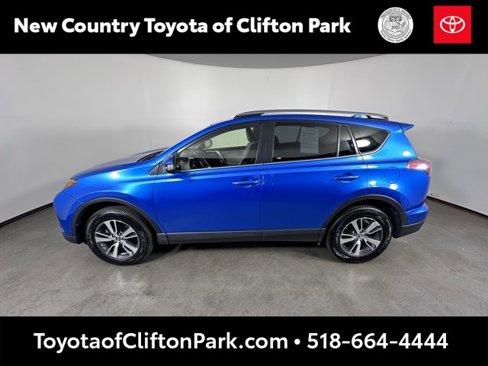 Used 2018 Toyota RAV4 XLE image 6