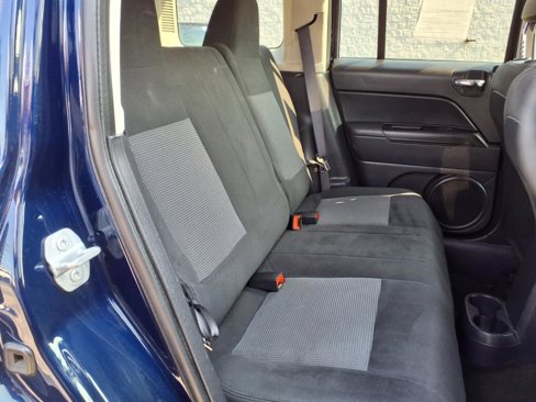 Used 2017 Jeep Patriot Latitude image 12