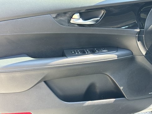 Used 2024 Kia Forte GT-Line w/ GT-Line Premium Package image 10