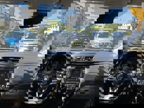Used 2019 Nissan Rogue S image 19