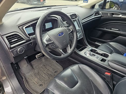 Used 2017 Ford Fusion Titanium image 14