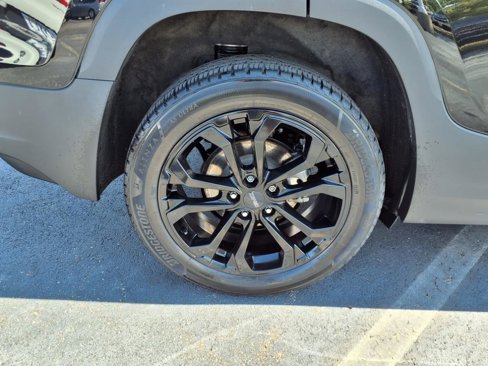 Used 2021 GMC Terrain SLE w/ Elevation Edition image 33