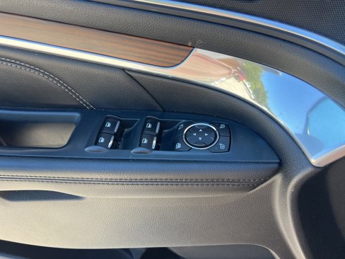 Used 2016 Ford Explorer Limited image 23