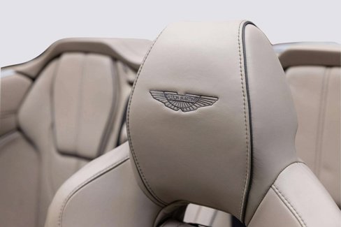 Used 2014 Aston Martin DB9 Volante image 12
