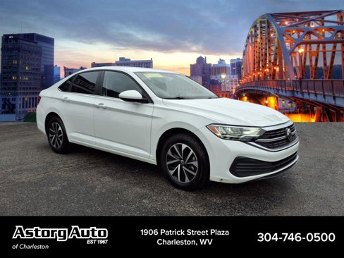 Used 2022 Volkswagen Jetta S image 1