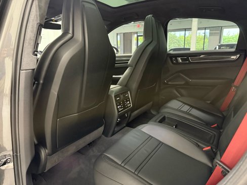 Used 2023 Porsche Cayenne GTS image 42