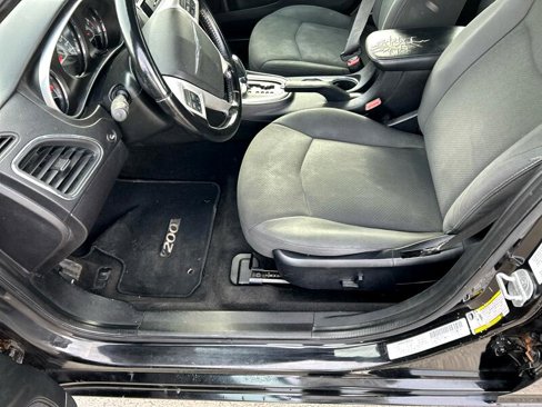 Used 2012 Chrysler 200 Touring image 5