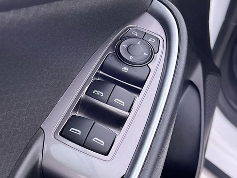 Used 2020 Chevrolet Malibu LT image 9