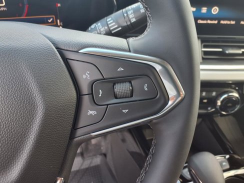 New 2025 Chevrolet Trax LT w/ LT Convenience Package image 13