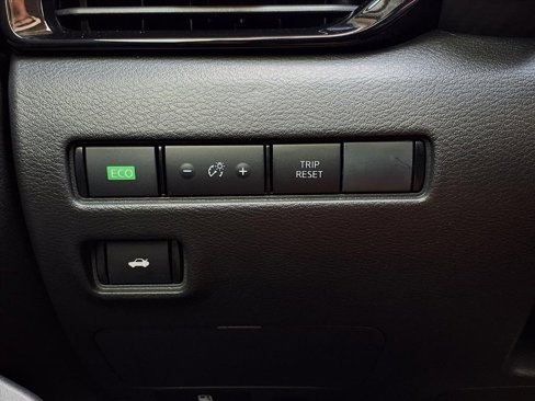 Certified 2025 Nissan Sentra SV w/ All-Weather Package image 10